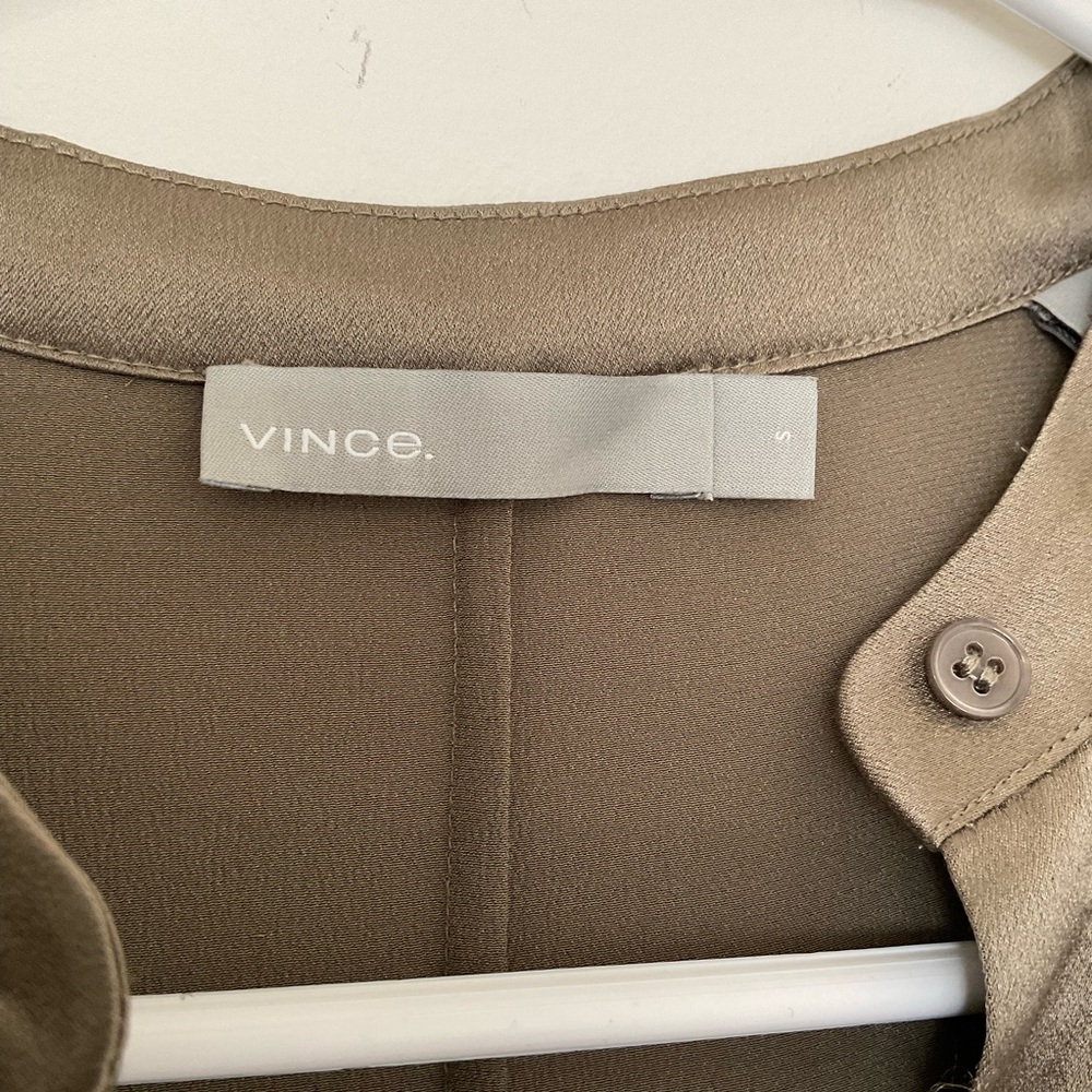 Vince 100% Silk Satin Blouse Olive Green Small Classic Office Luxury - Picture 4 of 6